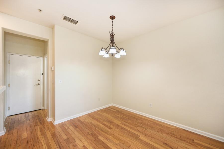 Detail Gallery Image 11 of 45 For 105 Esplanade Cir, Folsom,  CA 95630 - 2 Beds | 2/1 Baths