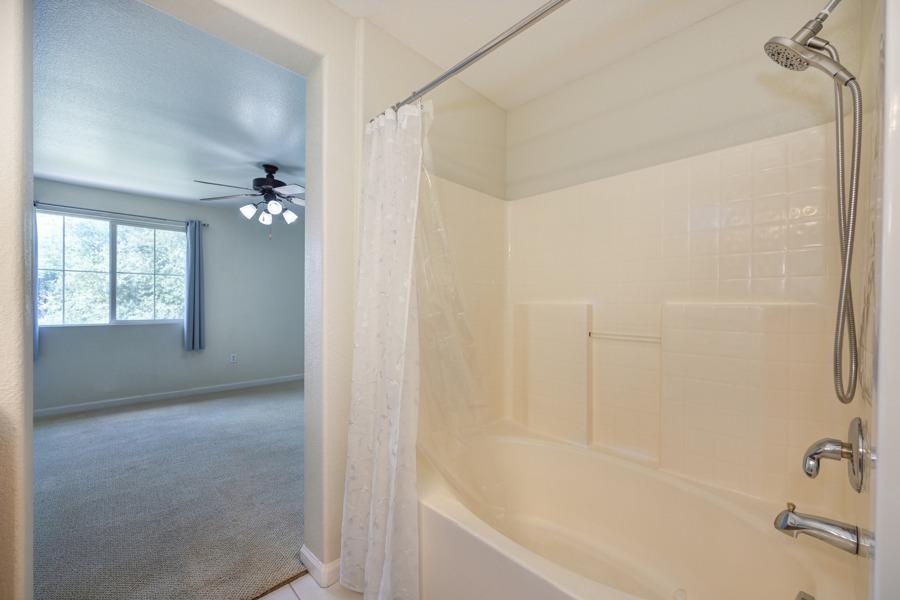 Detail Gallery Image 35 of 45 For 105 Esplanade Cir, Folsom,  CA 95630 - 2 Beds | 2/1 Baths