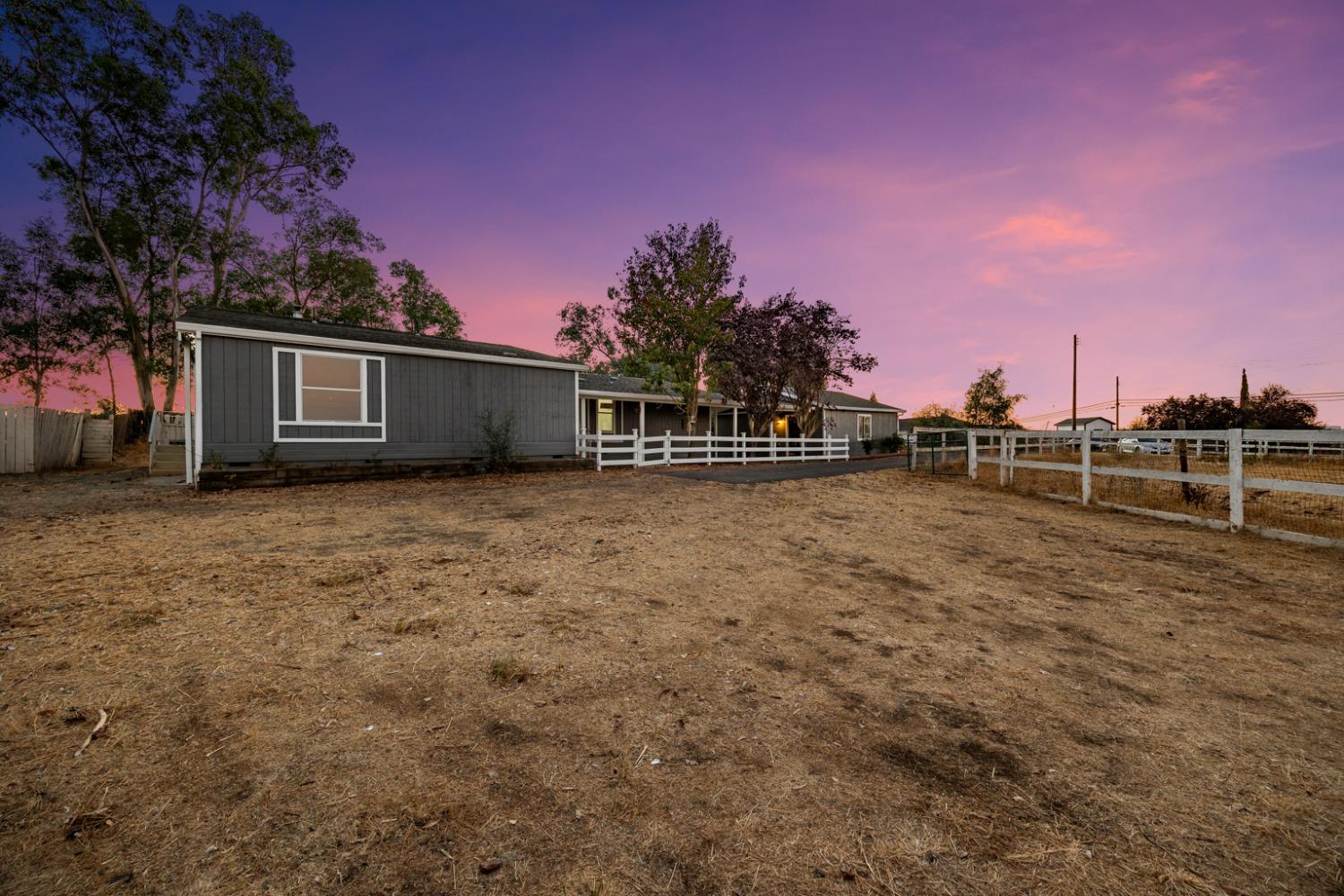 Detail Gallery Image 5 of 51 For 13664 Clay East Rd, Herald,  CA 95638 - 3 Beds | 2 Baths