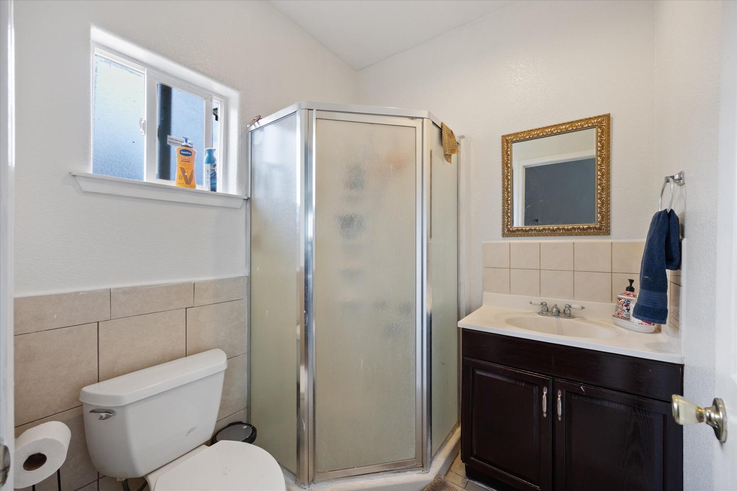 Detail Gallery Image 13 of 20 For 1435 Arcade Blvd, Sacramento,  CA 95815 - 2 Beds | 2 Baths