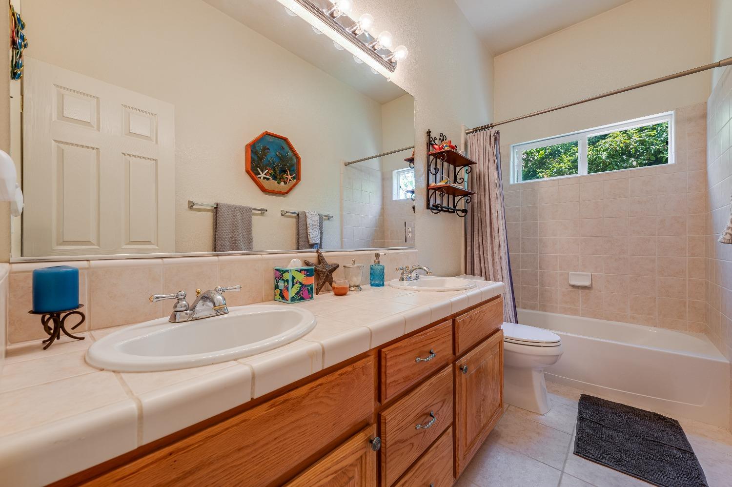 Detail Gallery Image 46 of 61 For 1932 Atwell St, Roseville,  CA 95747 - 3 Beds | 2/1 Baths