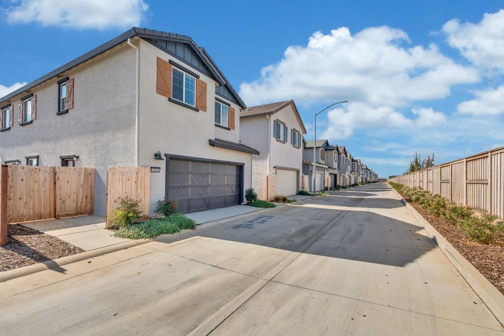 Detail Gallery Image 38 of 49 For 12193 Coal Creek Way, Rancho Cordova,  CA 95742 - 4 Beds | 3 Baths