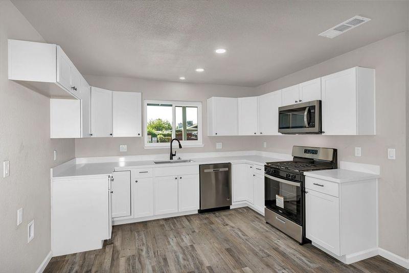 Detail Gallery Image 16 of 36 For 931 E Linwood, Turlock,  CA 95380 - 3 Beds | 2 Baths