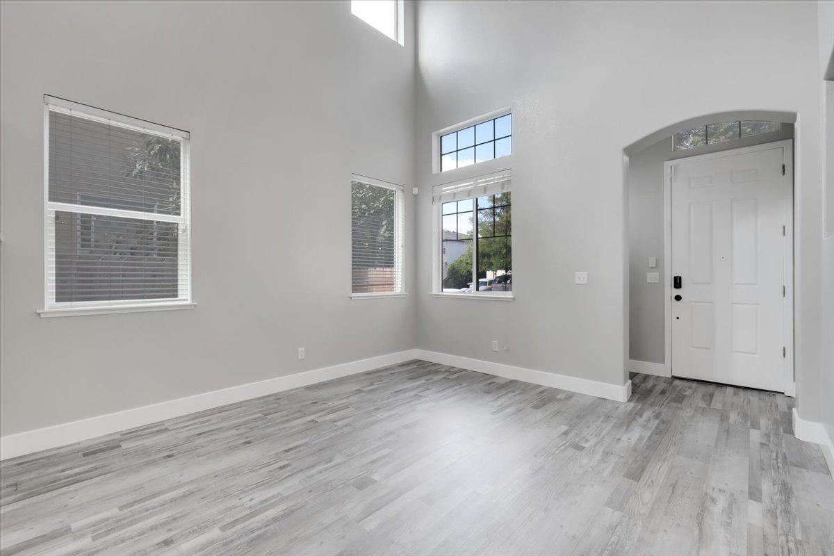 Detail Gallery Image 9 of 51 For 256 Twin Rivers Dr, Yuba City,  CA 95991 - 4 Beds | 2/1 Baths