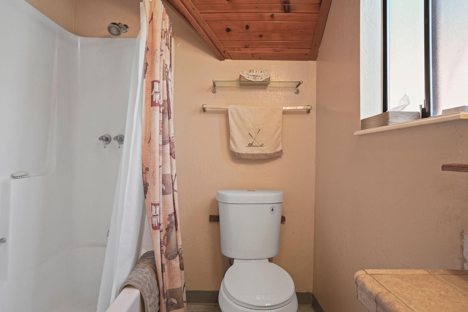 Detail Gallery Image 67 of 67 For 455 Blackwood St, Sacramento,  CA 95815 - 4 Beds | 2 Baths