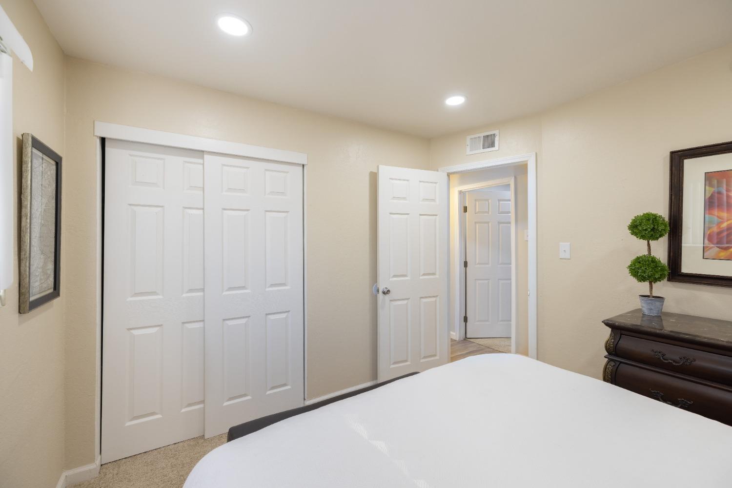 Detail Gallery Image 23 of 44 For 5650 Mariposa Ave, Citrus Heights,  CA 95610 - 3 Beds | 2 Baths