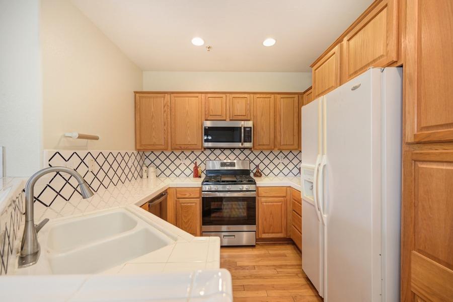 Detail Gallery Image 16 of 45 For 105 Esplanade Cir, Folsom,  CA 95630 - 2 Beds | 2/1 Baths