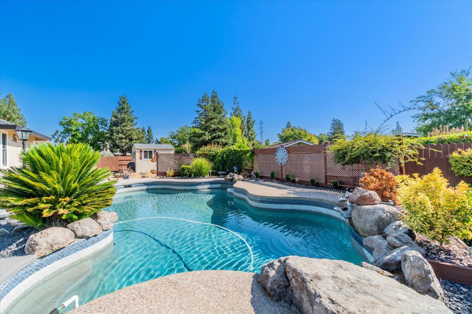 Detail Gallery Image 35 of 41 For 2855 Canterbury Cir, El Dorado Hills,  CA 95762 - 4 Beds | 2 Baths