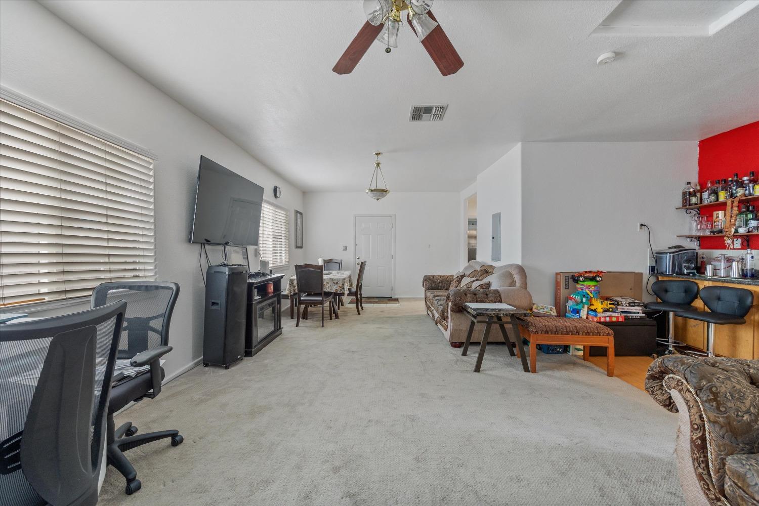 Detail Gallery Image 11 of 20 For 1435 Arcade Blvd, Sacramento,  CA 95815 - 2 Beds | 2 Baths