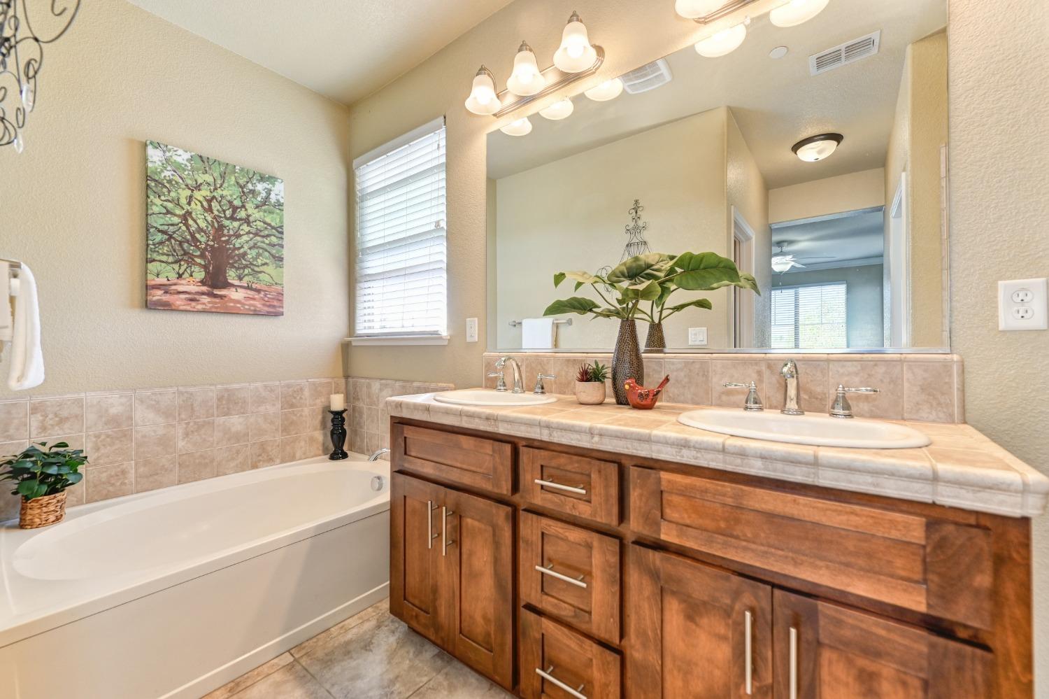 Detail Gallery Image 31 of 45 For 3605 Trentino St, Roseville,  CA 95747 - 3 Beds | 2/1 Baths