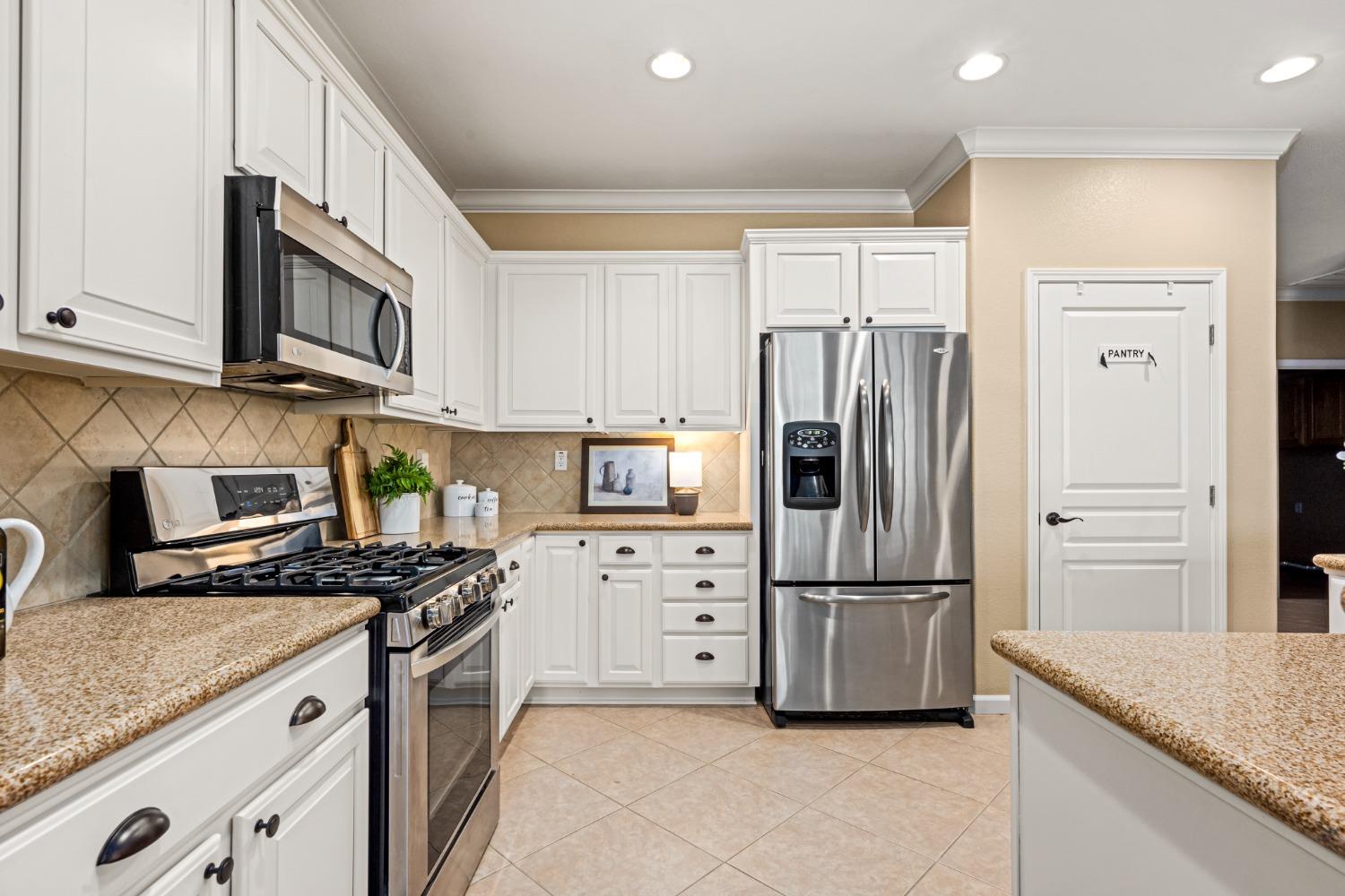 Detail Gallery Image 14 of 37 For 1308 Lasso Lake Ln, Lincoln,  CA 95648 - 2 Beds | 2 Baths