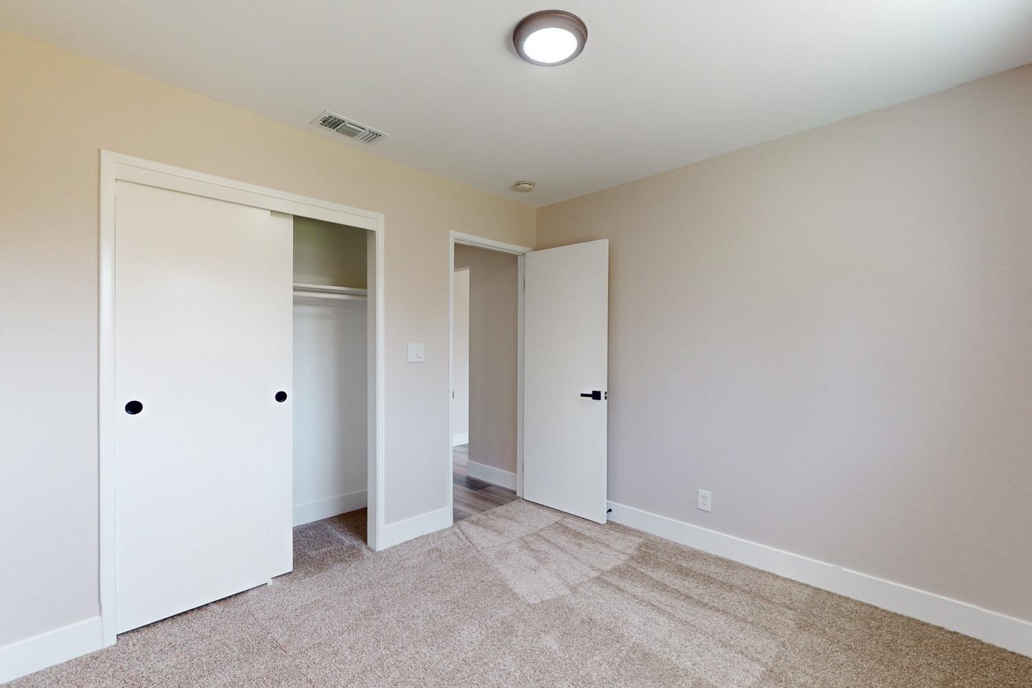 Detail Gallery Image 18 of 43 For 1550 Hickory Ln, Olivehurst,  CA 95961 - 3 Beds | 1 Baths