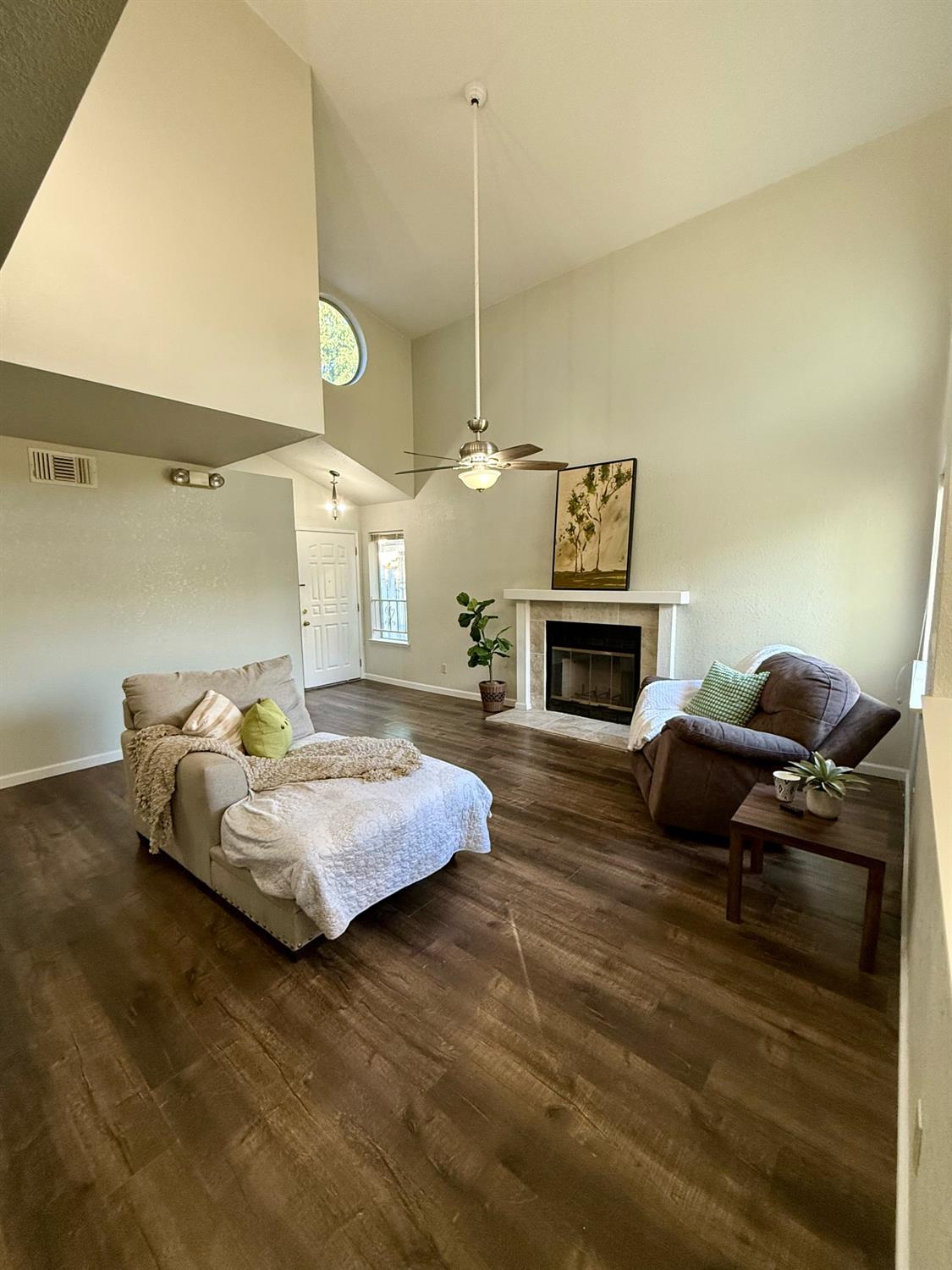 Detail Gallery Image 15 of 28 For 136 Majorca Cir, Sacramento,  CA 95823 - 3 Beds | 2/1 Baths