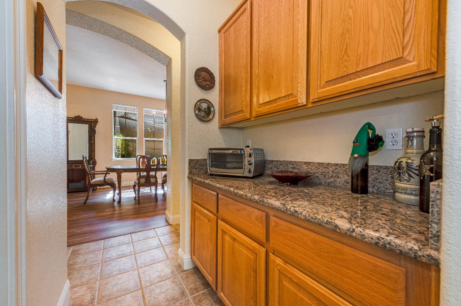 Detail Gallery Image 31 of 61 For 1932 Atwell St, Roseville,  CA 95747 - 3 Beds | 2/1 Baths