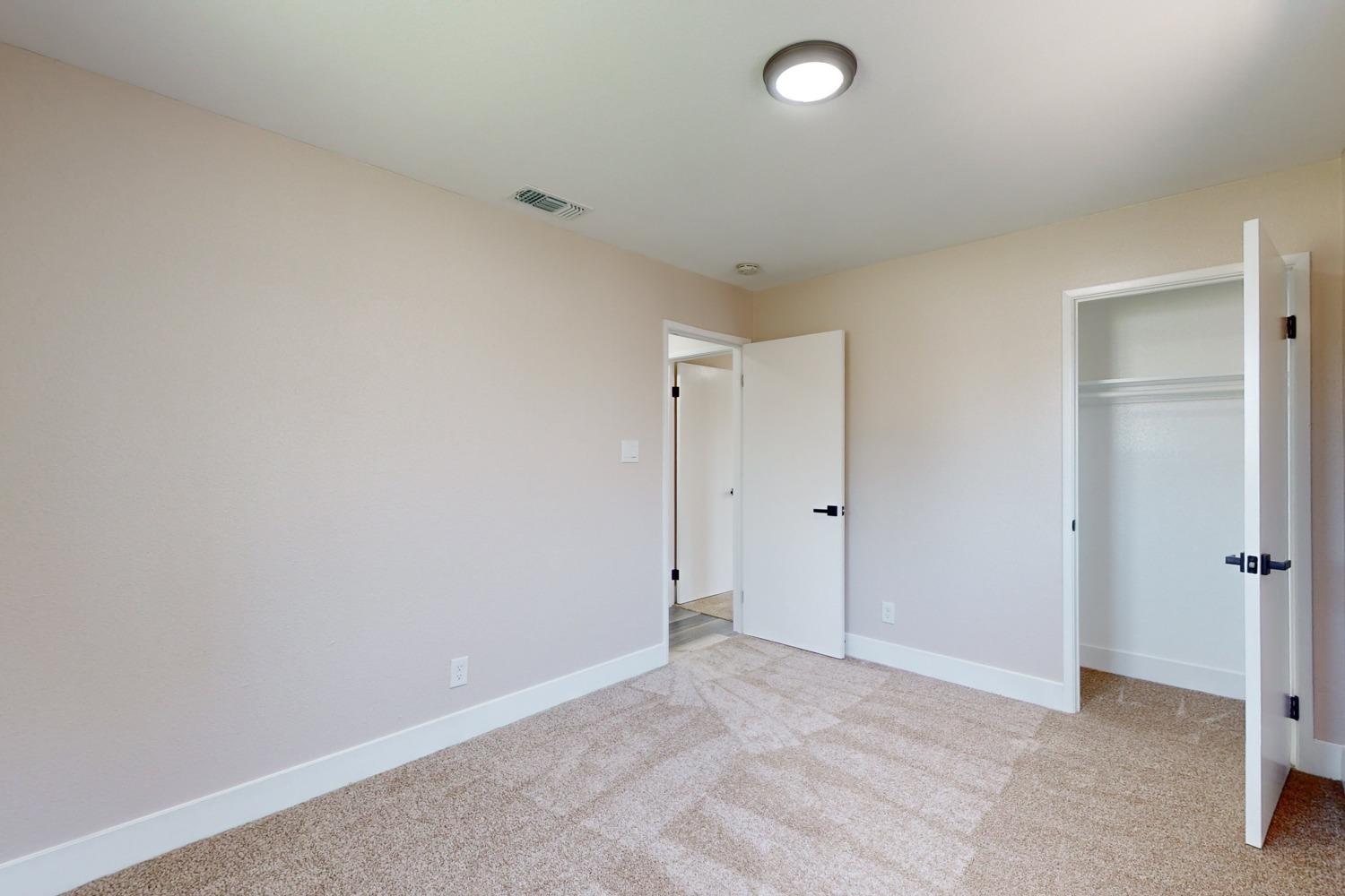 Detail Gallery Image 22 of 43 For 1550 Hickory Ln, Olivehurst,  CA 95961 - 3 Beds | 1 Baths