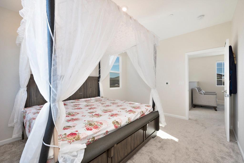 Detail Gallery Image 18 of 28 For 9476 Del Seis Dr, Sacramento,  CA 95829 - 3 Beds | 2/1 Baths