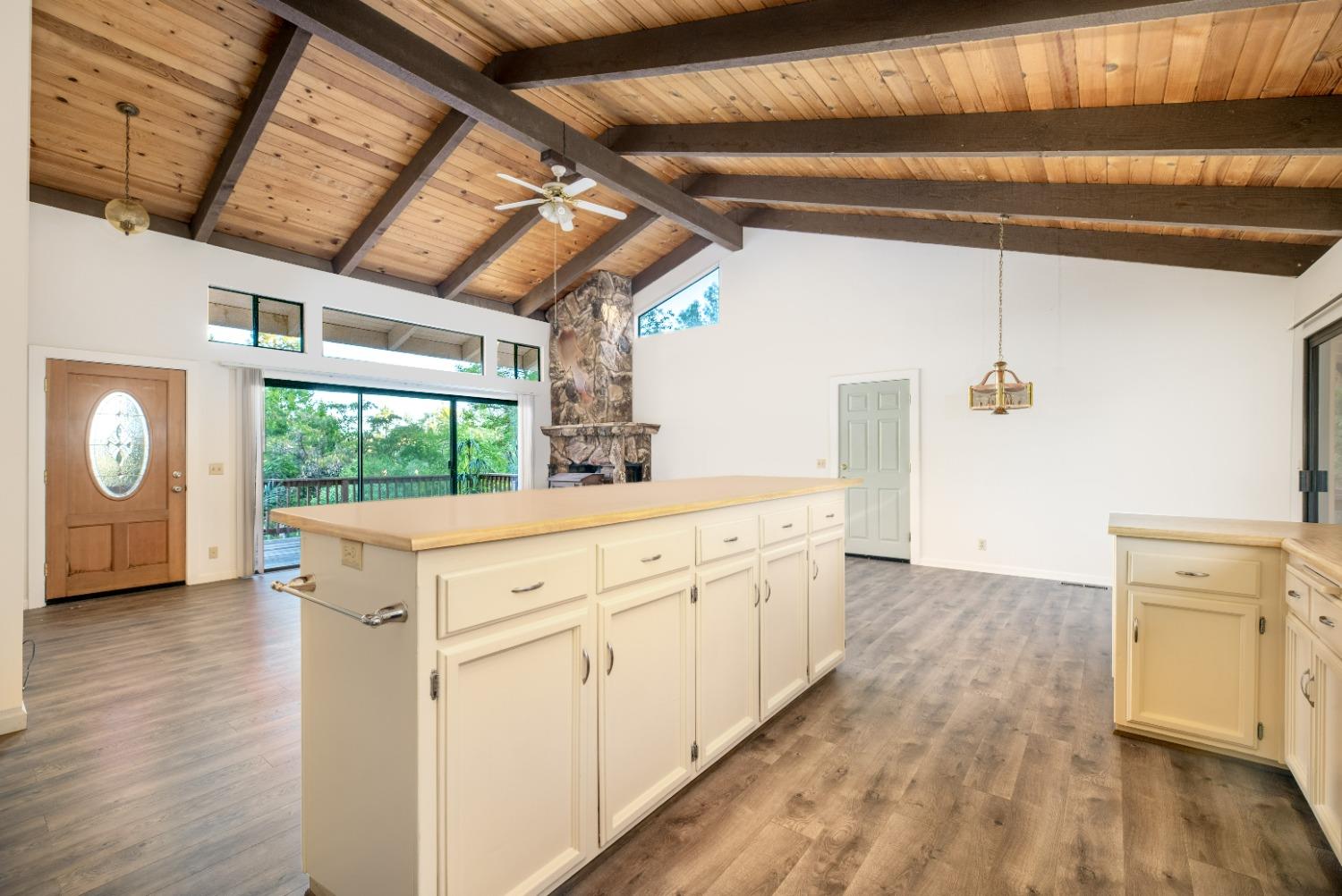 Detail Gallery Image 21 of 49 For 14777 Woodland Loop, Penn Valley,  CA 95946 - 3 Beds | 2 Baths