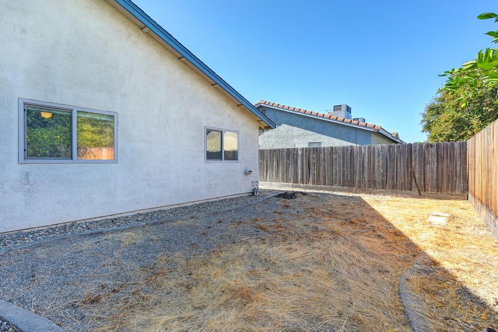 Detail Gallery Image 33 of 34 For 1095 Aspen Dr, Manteca,  CA 95336 - 2 Beds | 2 Baths