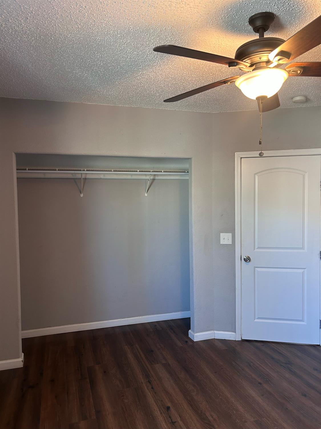 Detail Gallery Image 10 of 11 For 23 N B St, Stockton,  CA 95205 - 3 Beds | 2 Baths