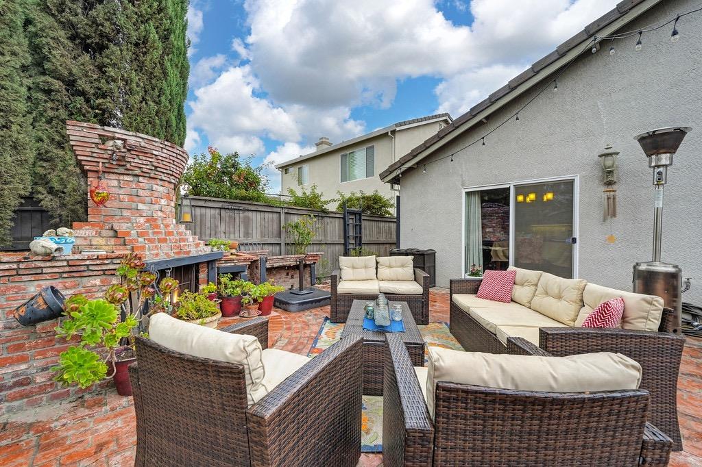 Detail Gallery Image 35 of 37 For 5418 Calabria Way, Sacramento,  CA 95835 - 4 Beds | 2 Baths