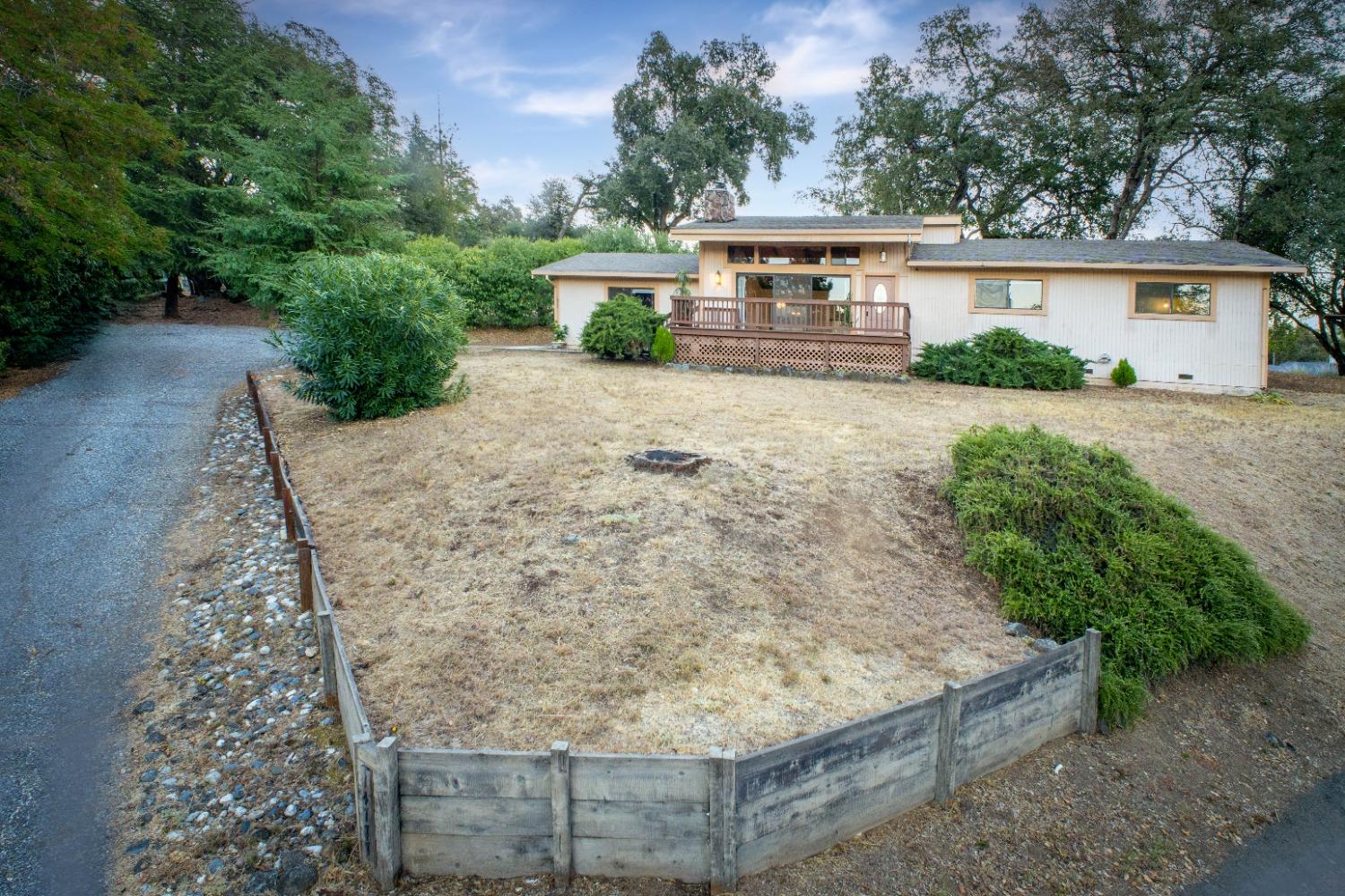 Detail Gallery Image 34 of 49 For 14777 Woodland Loop, Penn Valley,  CA 95946 - 3 Beds | 2 Baths