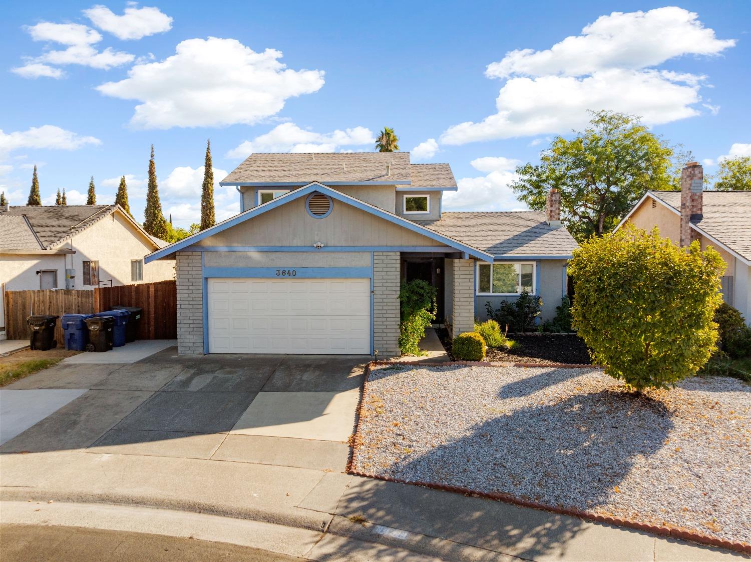 Detail Gallery Image 1 of 31 For 3640 Comanche Way, Antelope,  CA 95843 - 4 Beds | 2/1 Baths