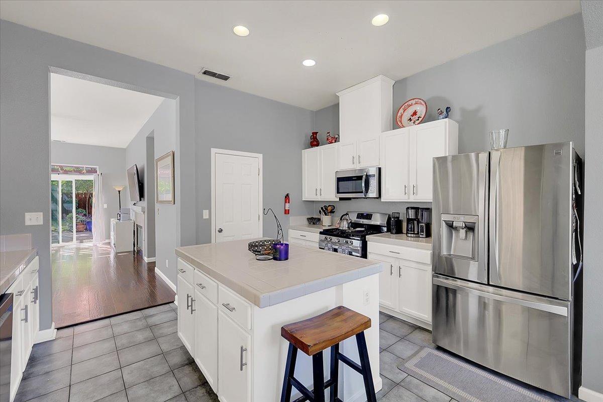 Detail Gallery Image 6 of 39 For 2316 Arizona, Yuba City,  CA 95991 - 3 Beds | 2 Baths