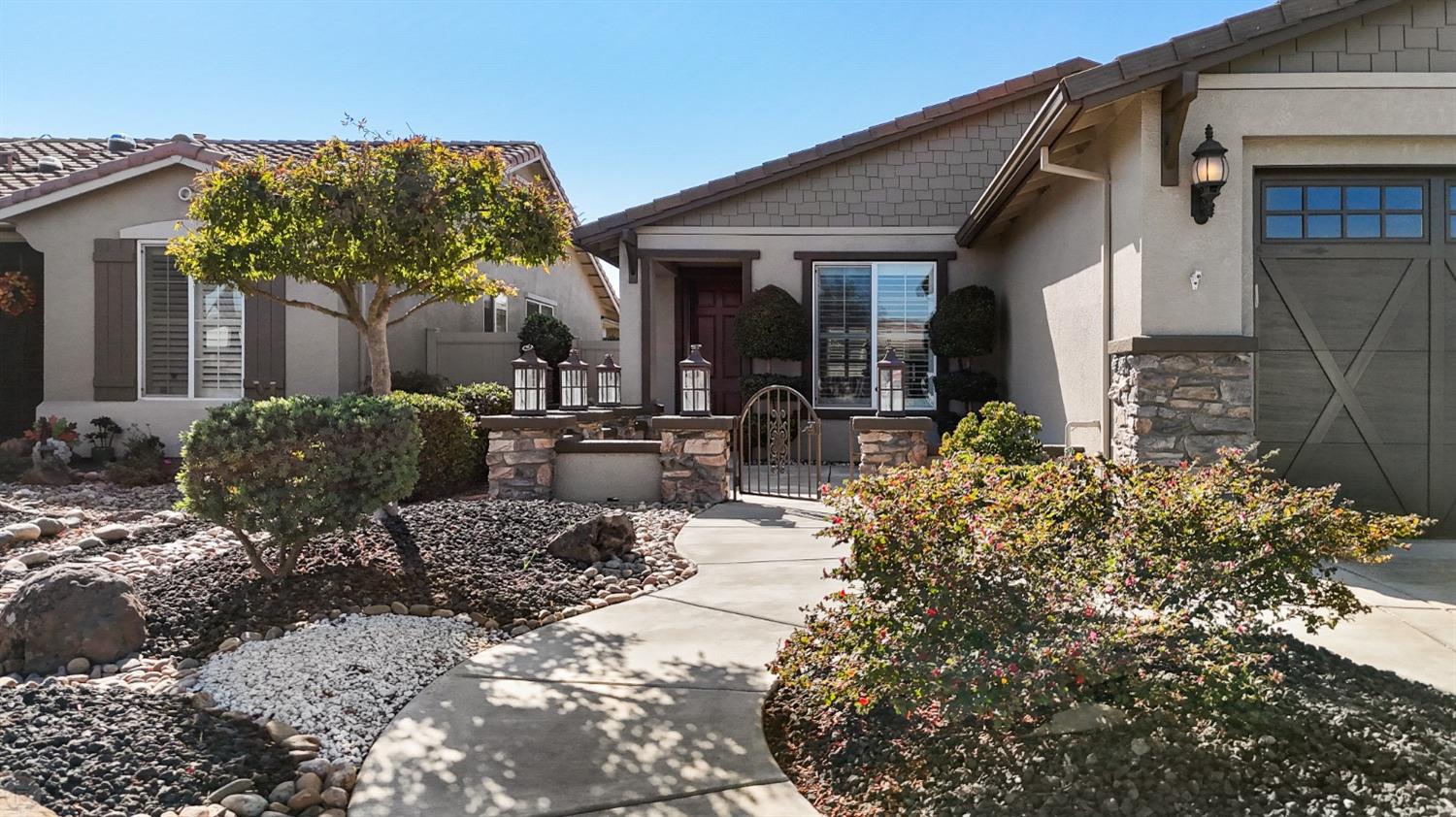 Detail Gallery Image 5 of 83 For 1774 Dogwood Glen Way, Manteca,  CA 95336 - 2 Beds | 2 Baths