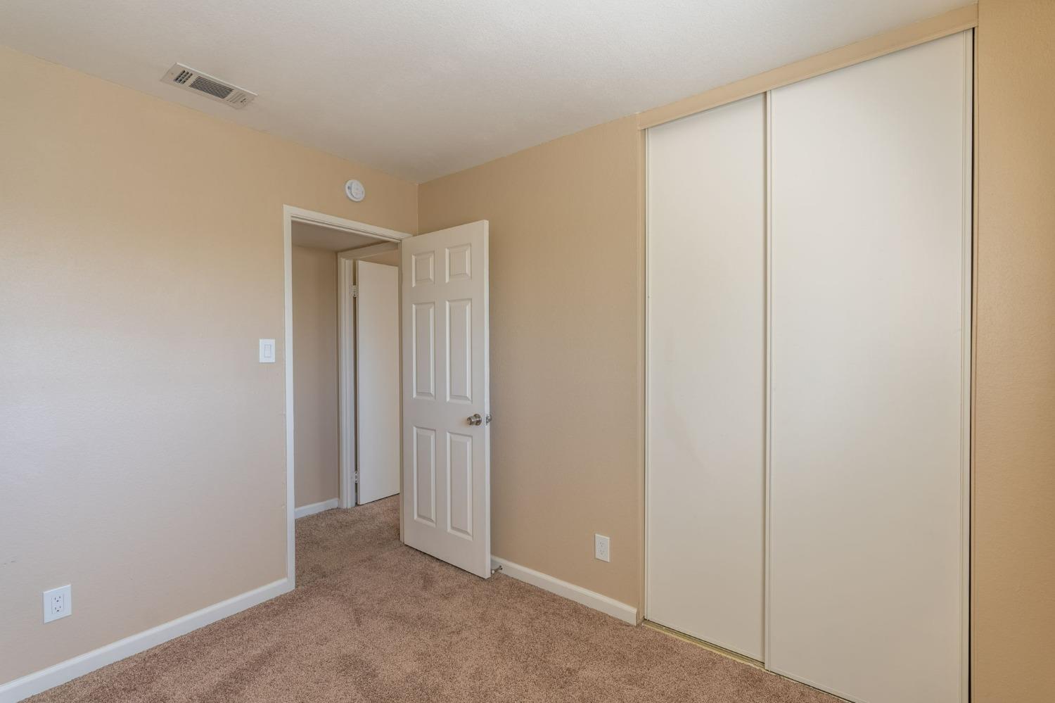 Detail Gallery Image 22 of 29 For 1032 Wawona St, Manteca,  CA 95337 - 4 Beds | 2 Baths