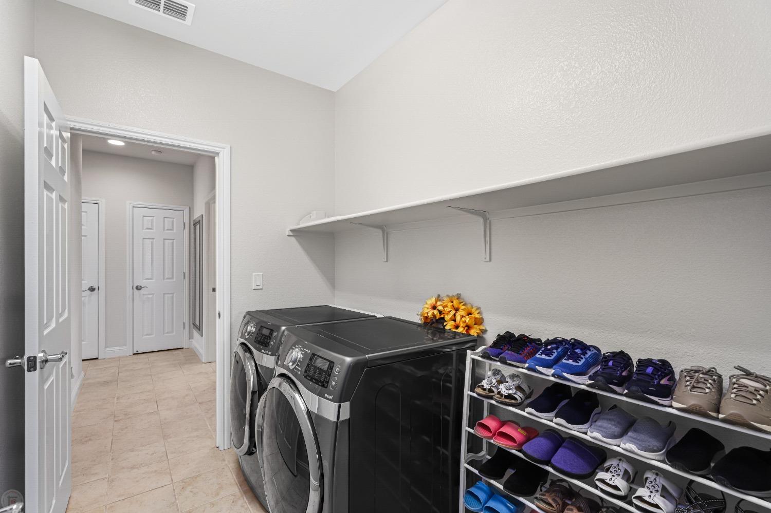 Detail Gallery Image 32 of 83 For 1774 Dogwood Glen Way, Manteca,  CA 95336 - 2 Beds | 2 Baths