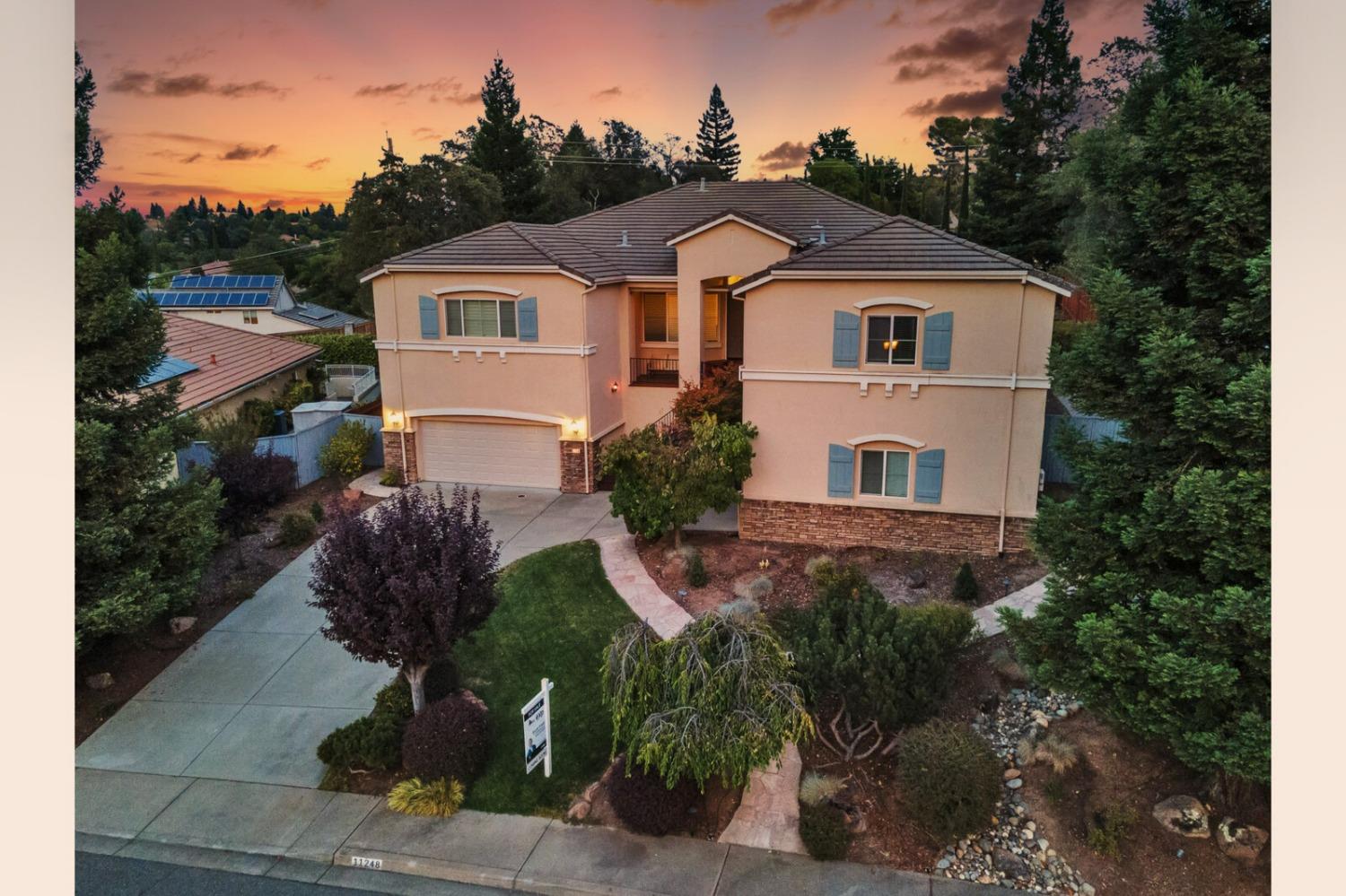 Detail Gallery Image 3 of 67 For 11248 Shady Run, Auburn,  CA 95603 - 4 Beds | 3 Baths