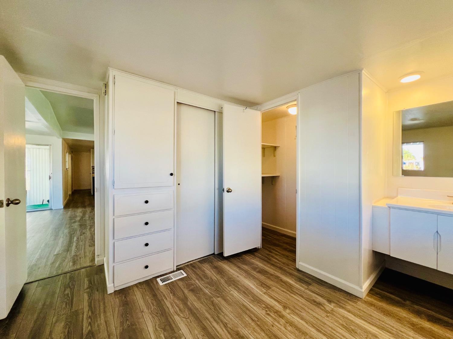 Detail Gallery Image 9 of 22 For 69 Cambria Cir, Sacramento,  CA 95621 - 2 Beds | 2 Baths