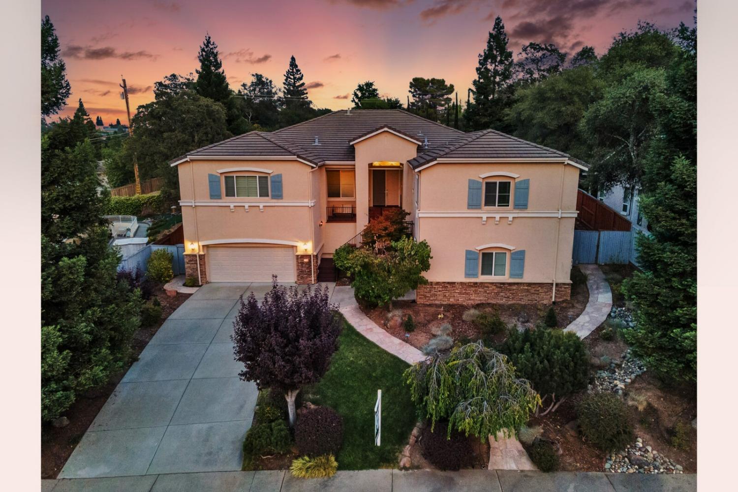 Detail Gallery Image 1 of 67 For 11248 Shady Run, Auburn,  CA 95603 - 4 Beds | 3 Baths