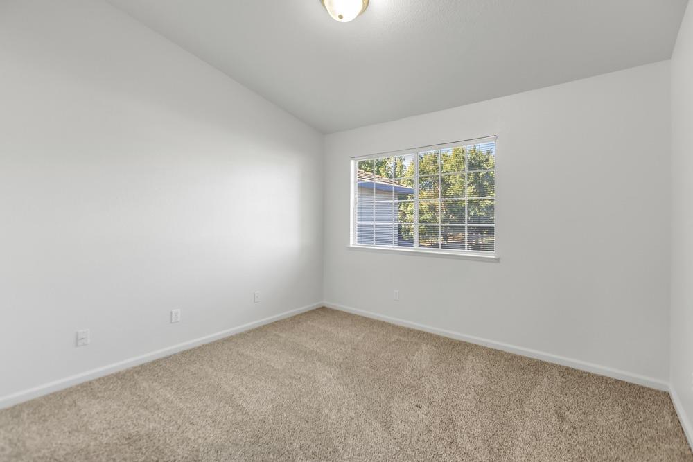 Detail Gallery Image 34 of 63 For 8893 Marketta Ct, Elk Grove,  CA 95624 - 4 Beds | 2/1 Baths