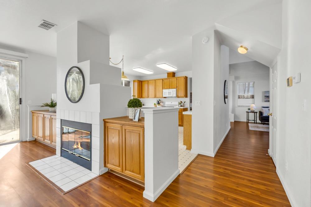 Detail Gallery Image 26 of 63 For 8893 Marketta Ct, Elk Grove,  CA 95624 - 4 Beds | 2/1 Baths