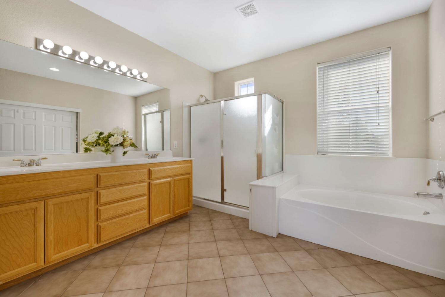 Detail Gallery Image 22 of 37 For 5802 Amnest Way, Sacramento,  CA 95835 - 3 Beds | 2/1 Baths