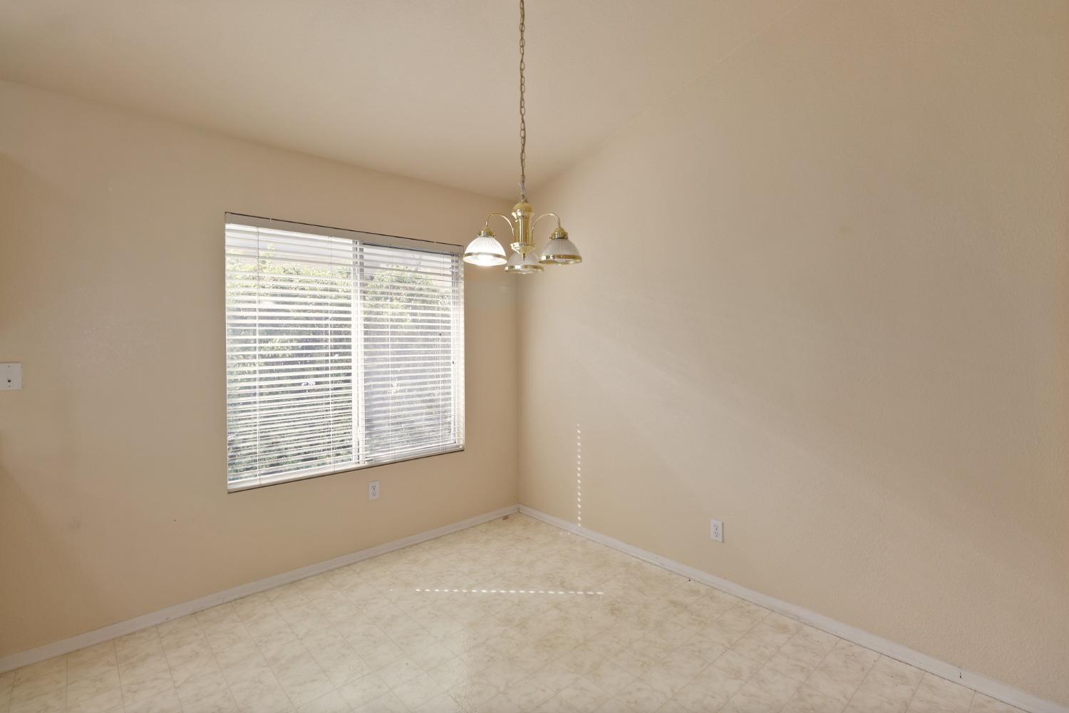 Detail Gallery Image 18 of 45 For 7268 Timberrose Way, Roseville,  CA 95747 - 3 Beds | 2 Baths