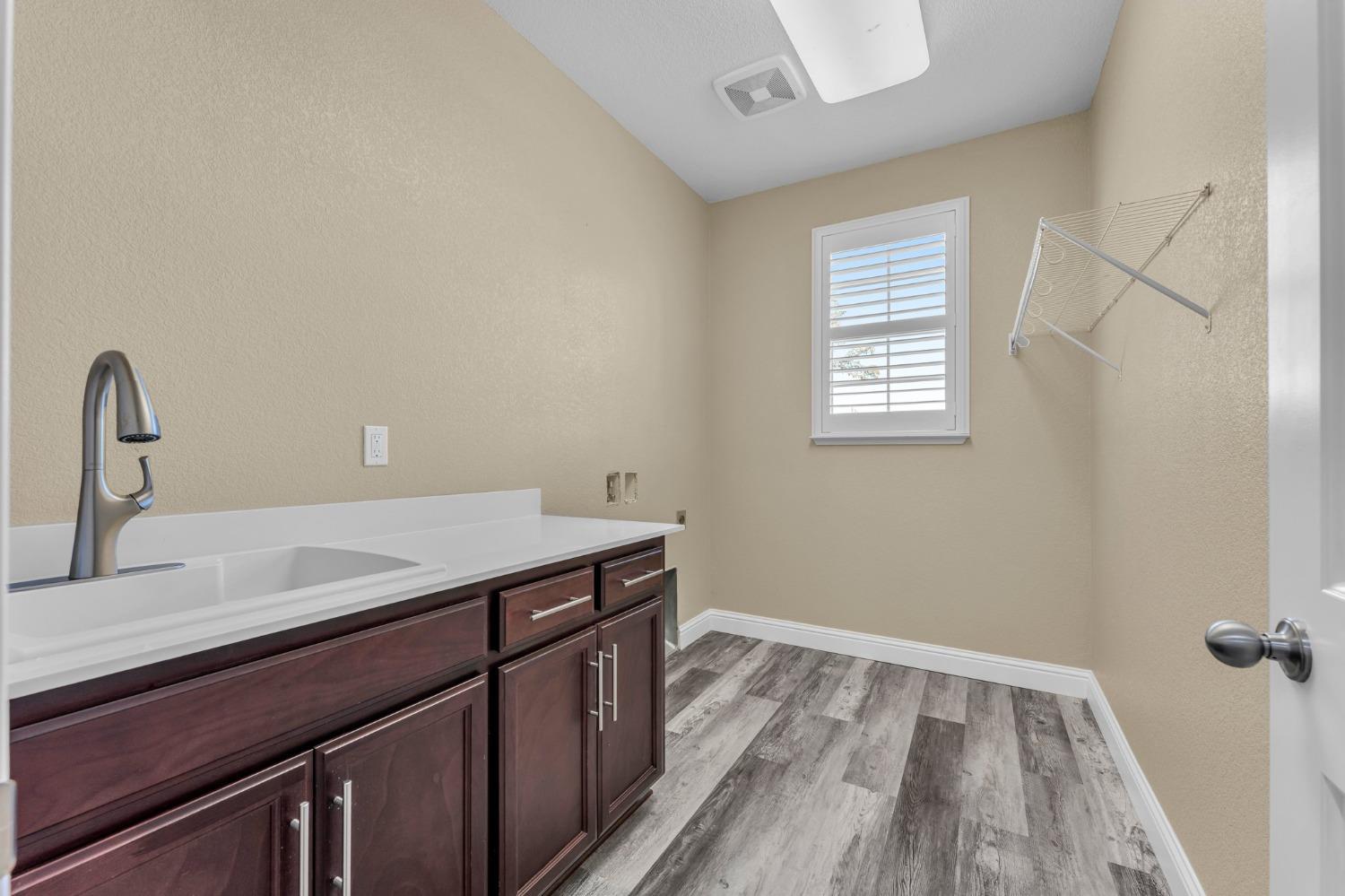 Detail Gallery Image 51 of 67 For 2733 Blue Rock St, West Sacramento,  CA 95691 - 5 Beds | 4/1 Baths