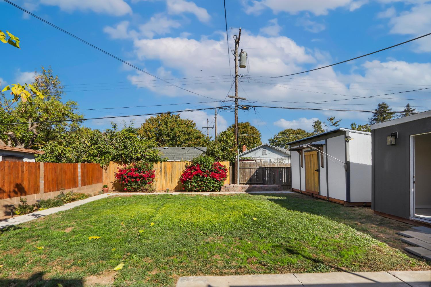 Detail Gallery Image 26 of 32 For 7031 Alcott Dr, Sacramento,  CA 95820 - 2 Beds | 1 Baths