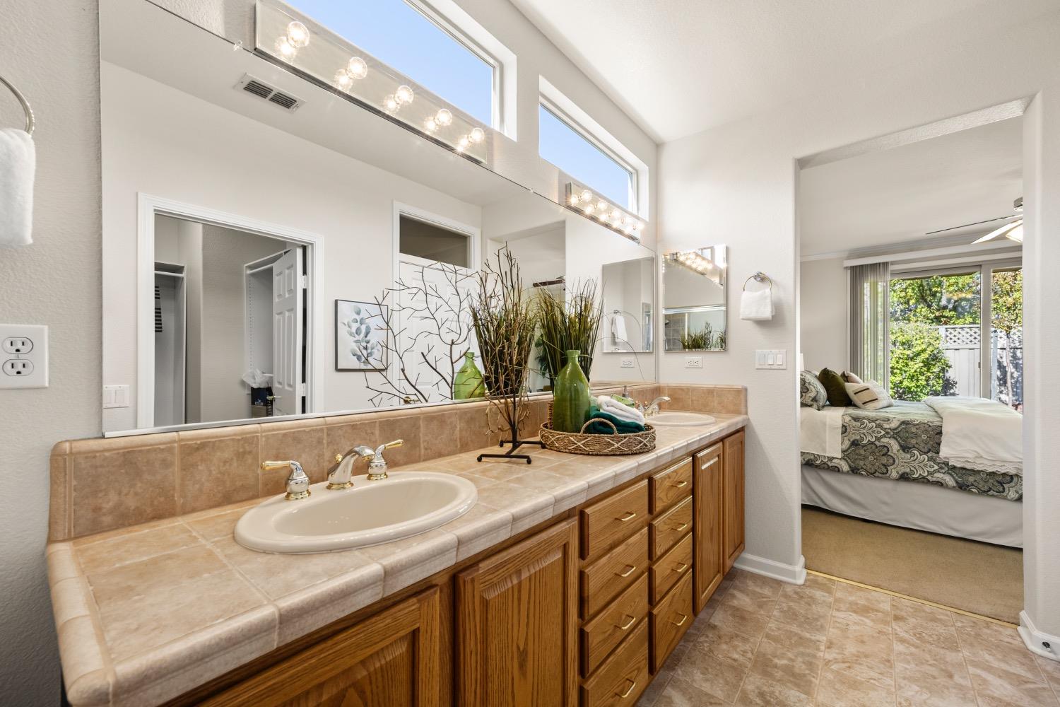 Detail Gallery Image 22 of 54 For 406 Cinnabar Ct, Lincoln,  CA 95648 - 3 Beds | 3 Baths