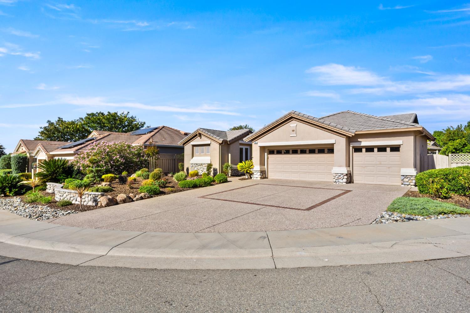 Detail Gallery Image 2 of 54 For 406 Cinnabar Ct, Lincoln,  CA 95648 - 3 Beds | 3 Baths