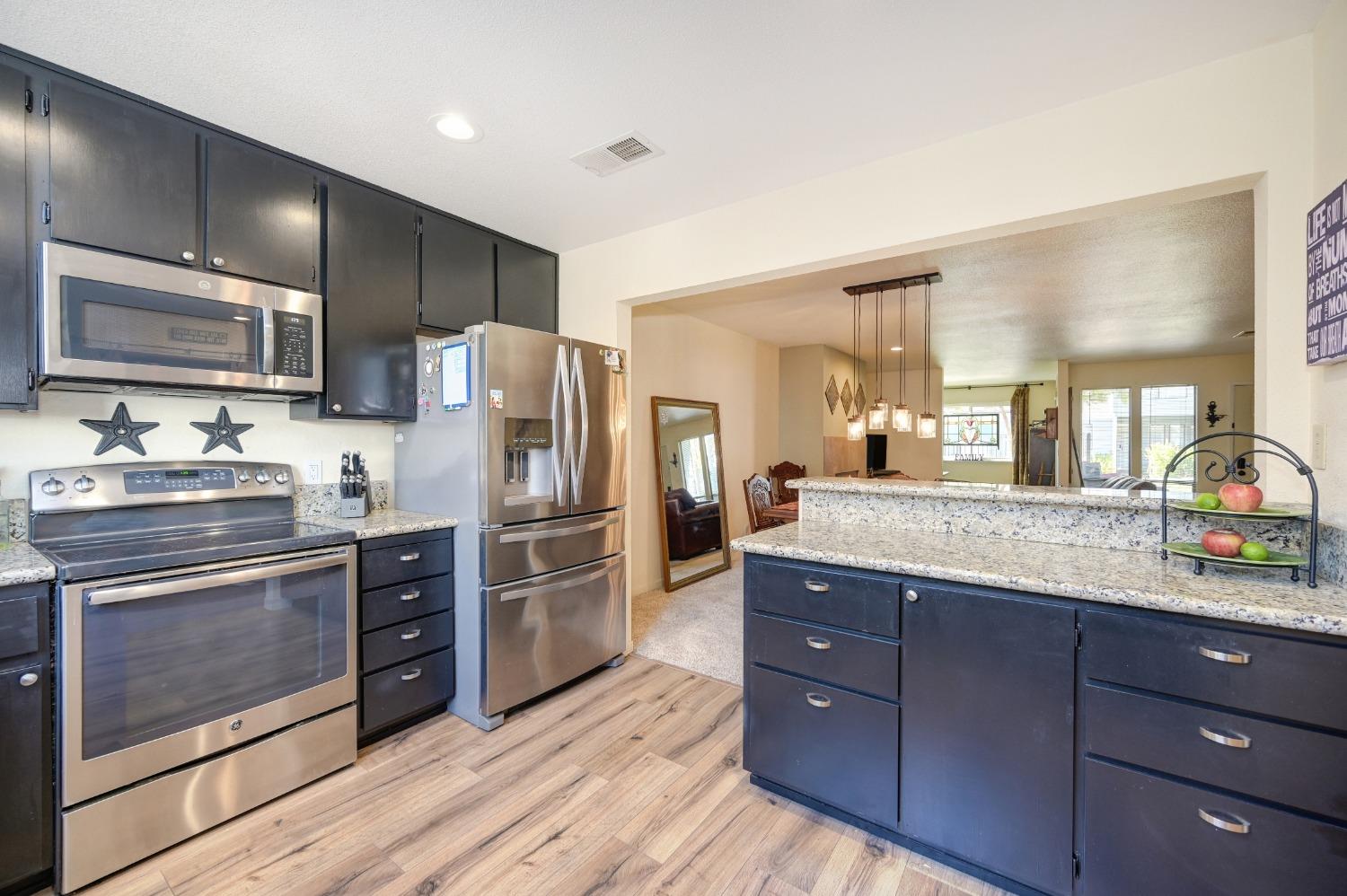 Detail Gallery Image 18 of 51 For 5943 Main Ave #D,  Orangevale,  CA 95662 - 3 Beds | 2 Baths