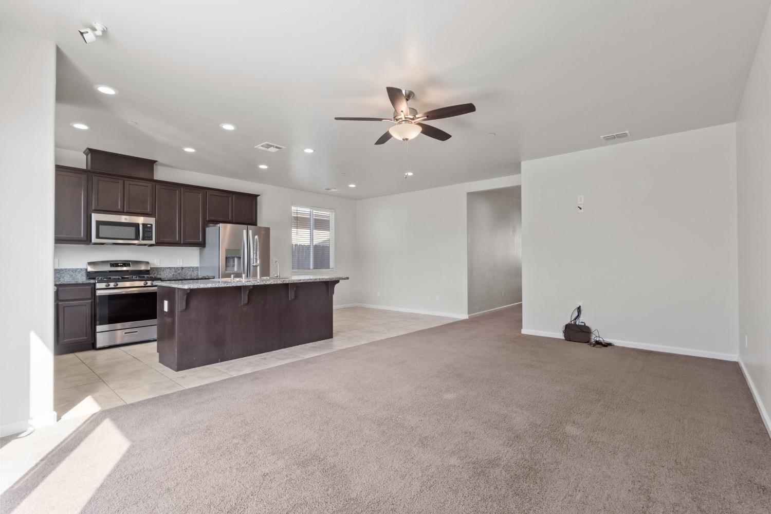 Detail Gallery Image 9 of 32 For 1478 Woodbury Ct, Merced,  CA 95348 - 3 Beds | 2 Baths