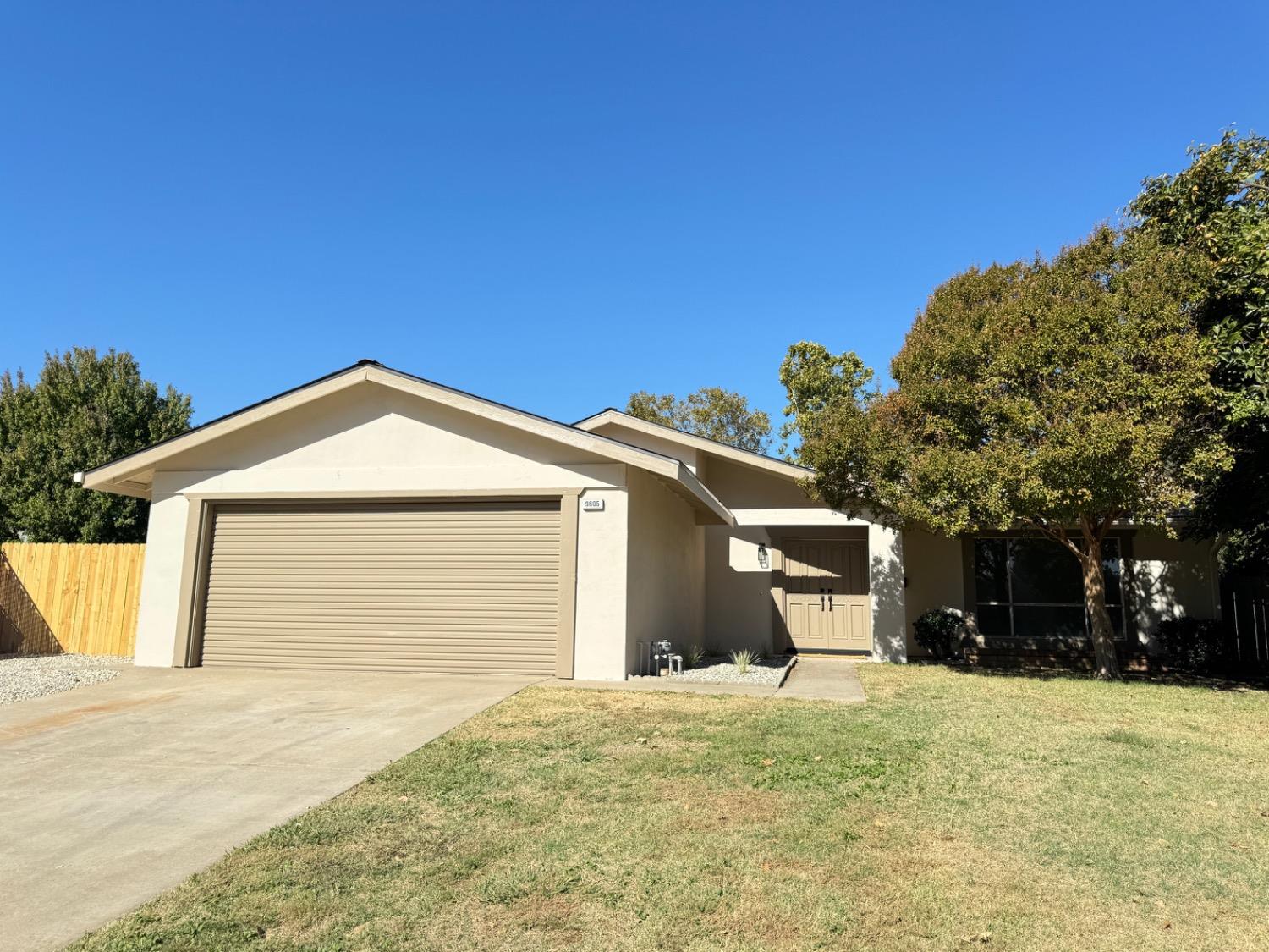 Detail Gallery Image 1 of 46 For 9605 Appalachian Dr, Sacramento,  CA 95827 - 3 Beds | 2 Baths