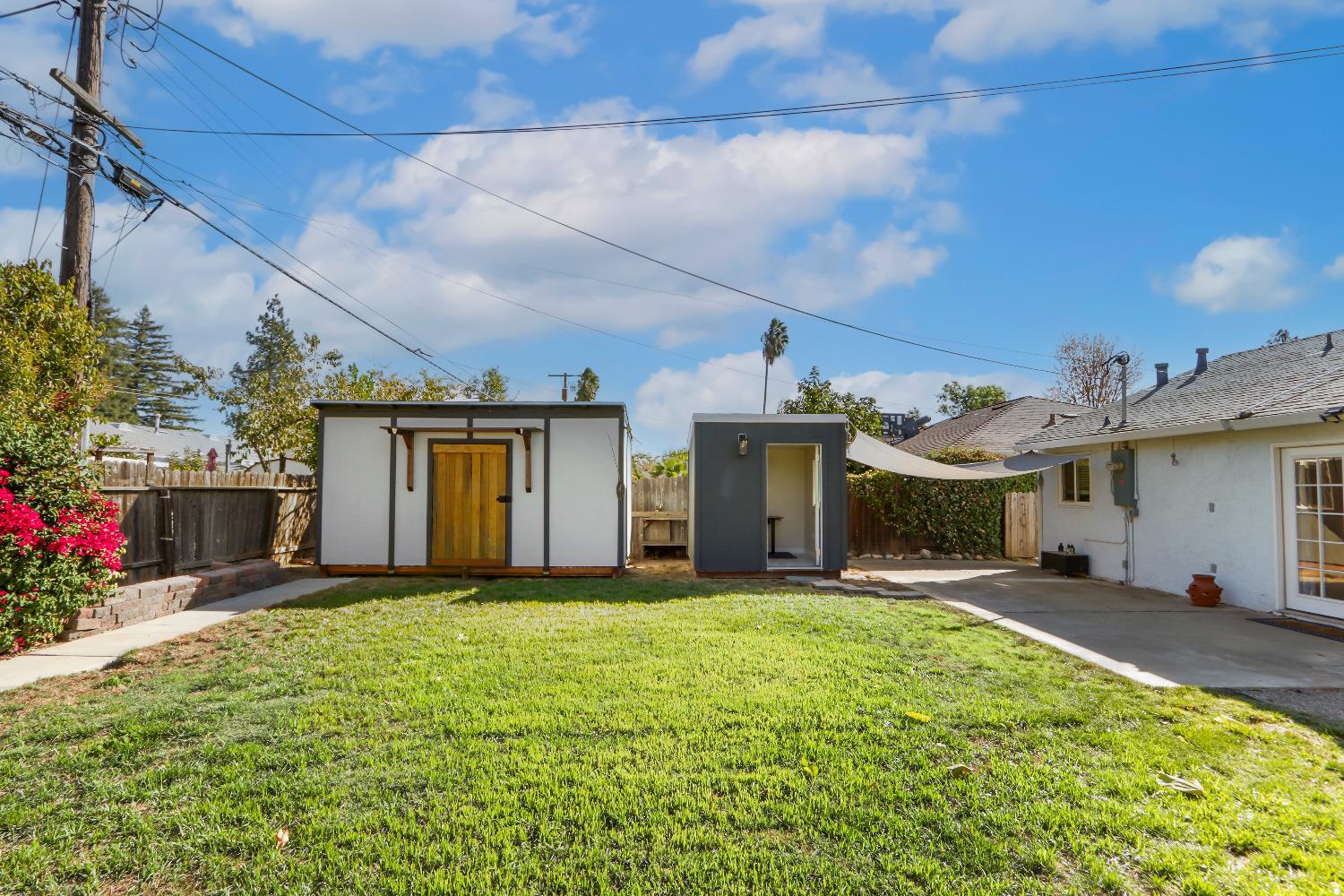 Detail Gallery Image 28 of 32 For 7031 Alcott Dr, Sacramento,  CA 95820 - 2 Beds | 1 Baths