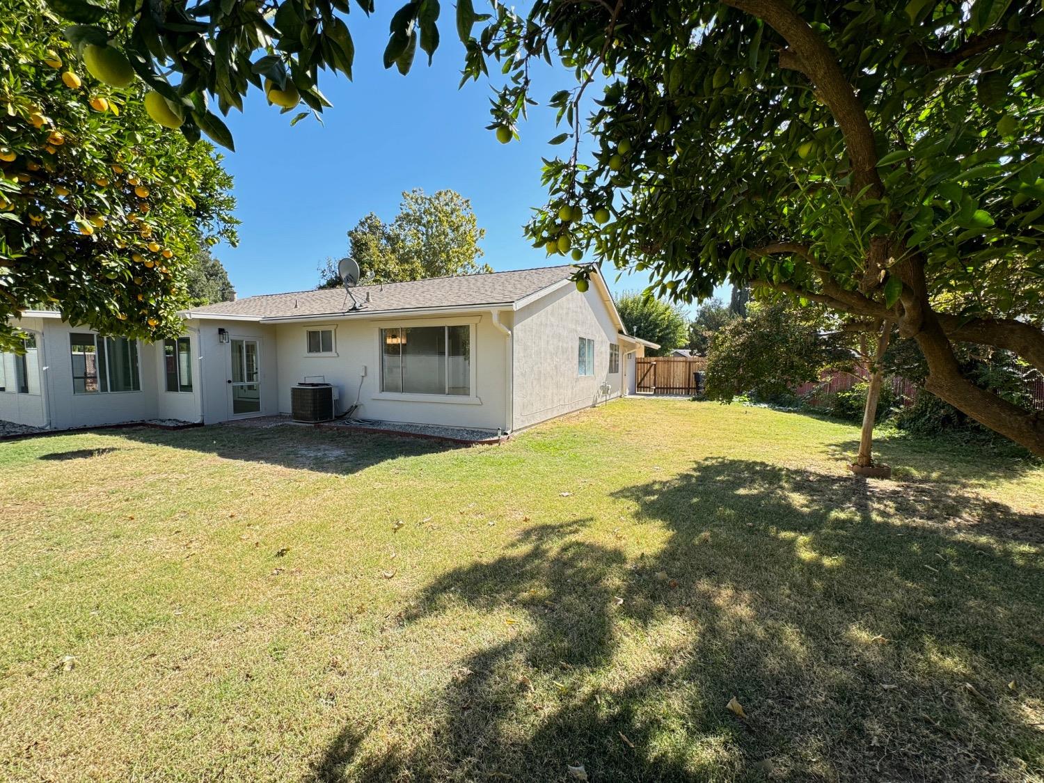 Detail Gallery Image 40 of 46 For 9605 Appalachian Dr, Sacramento,  CA 95827 - 3 Beds | 2 Baths