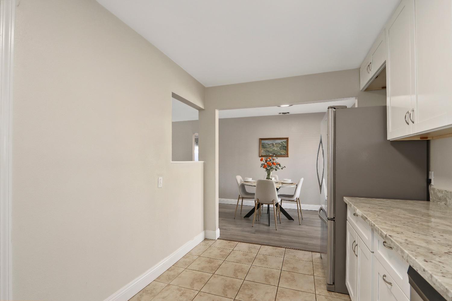 Detail Gallery Image 17 of 32 For 7031 Alcott Dr, Sacramento,  CA 95820 - 2 Beds | 1 Baths