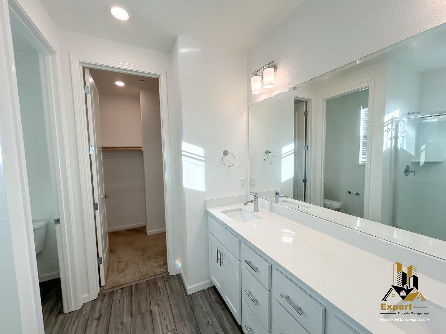 Detail Gallery Image 6 of 7 For 2939 Limoges Walk, Sacramento,  CA 95834 - 3 Beds | 2/1 Baths