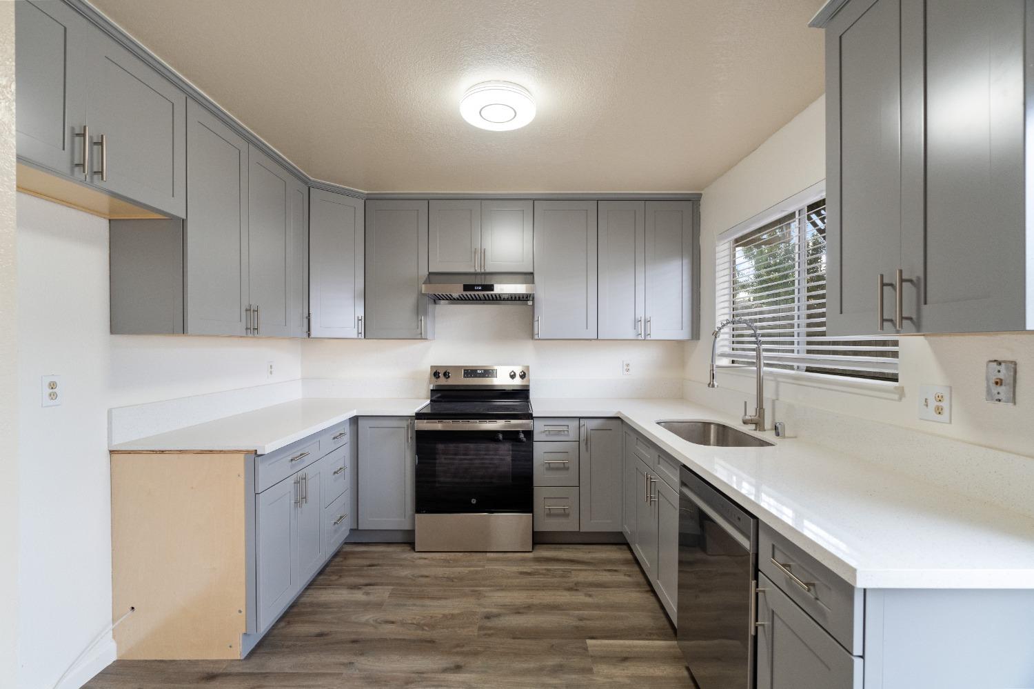 Detail Gallery Image 15 of 40 For 777 Turnstone Dr, Sacramento,  CA 95834 - 4 Beds | 2 Baths