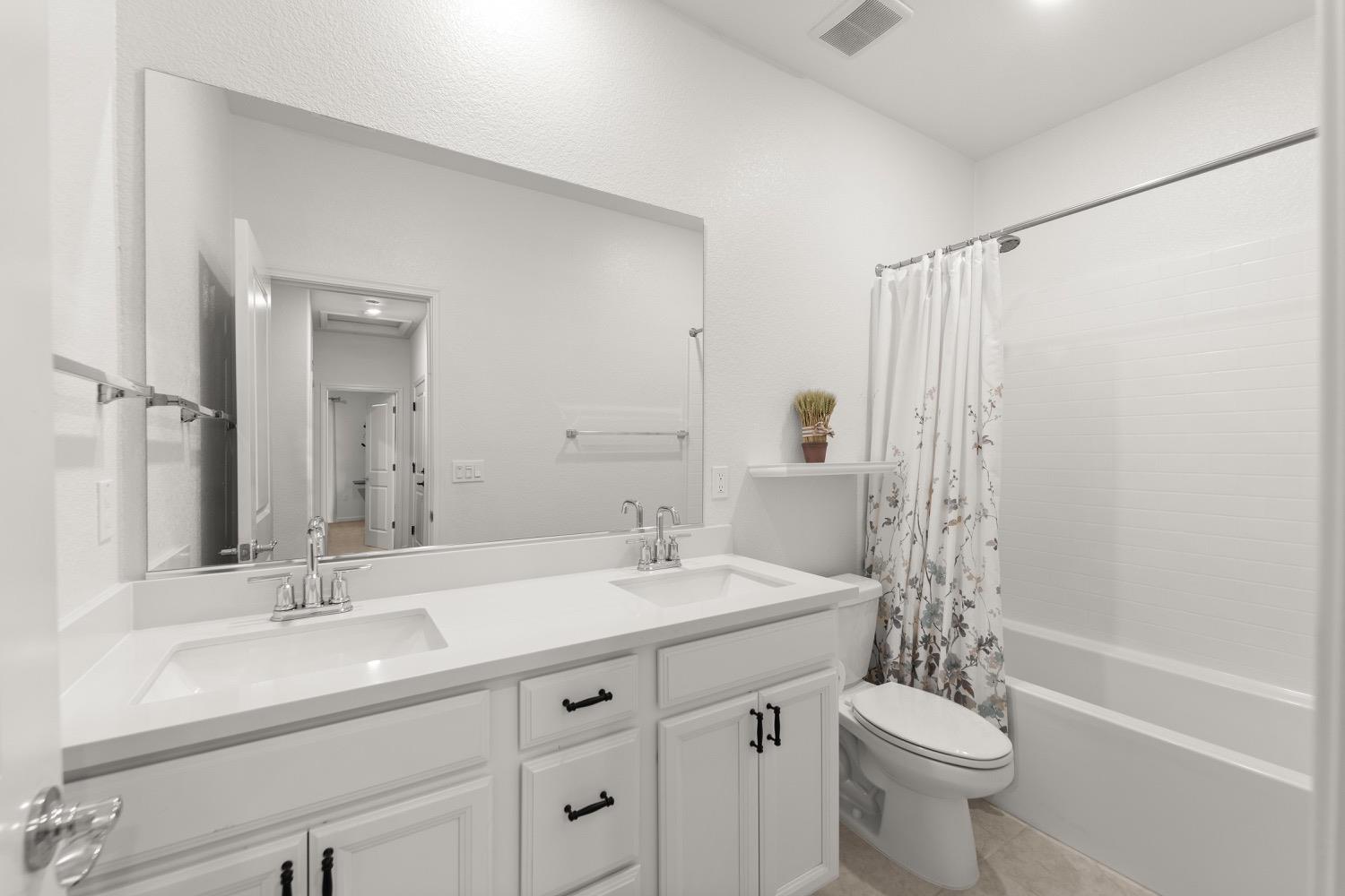 Detail Gallery Image 9 of 48 For 12786 Scholarly Way, Rancho Cordova,  CA 95742 - 4 Beds | 2 Baths